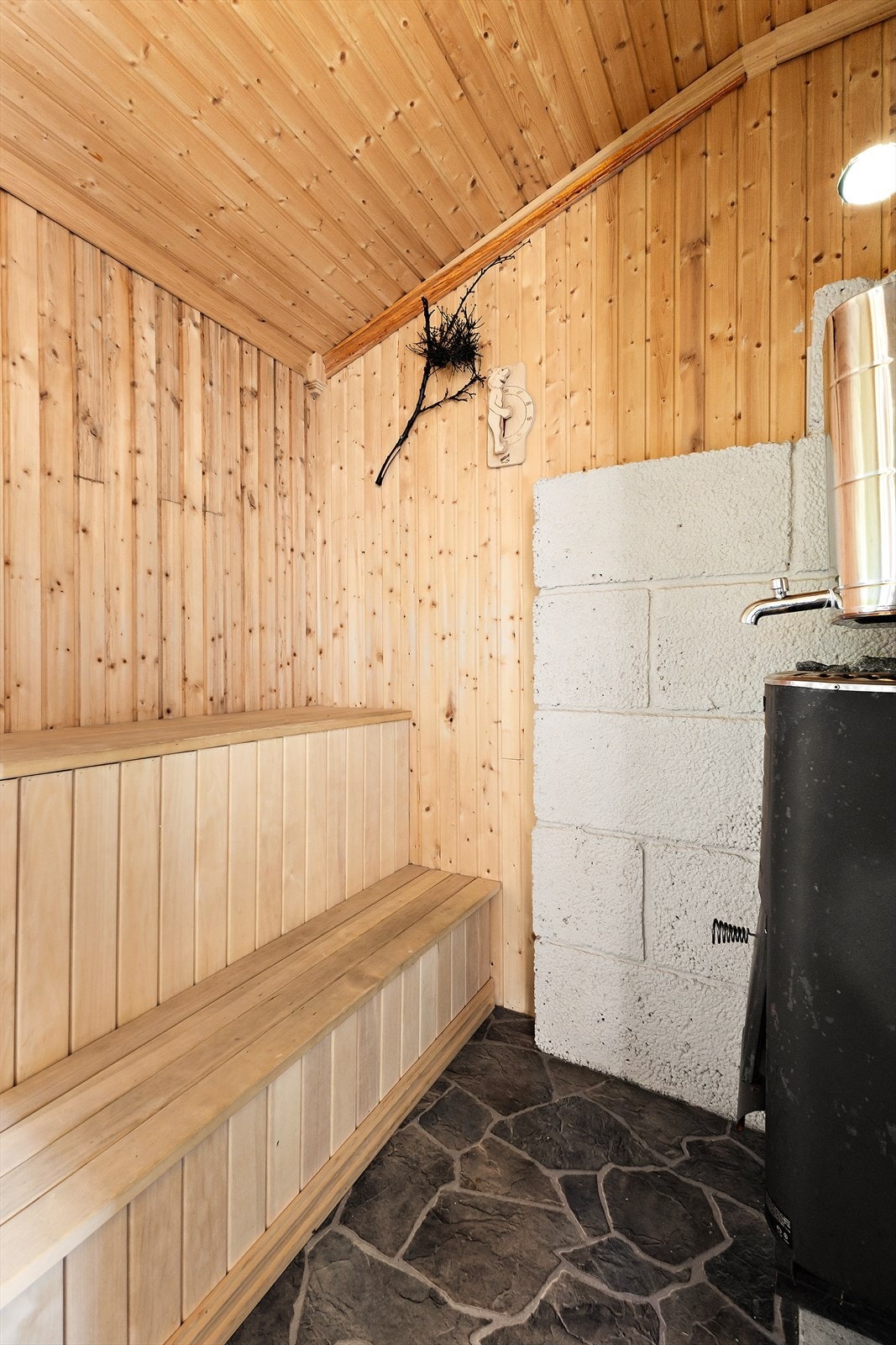 Deilig med badstue etter en tur, eller en kald vinterdag. Galleribilde