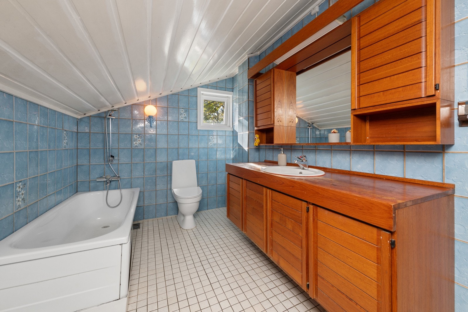 Bad 1. etasje Galleribilde