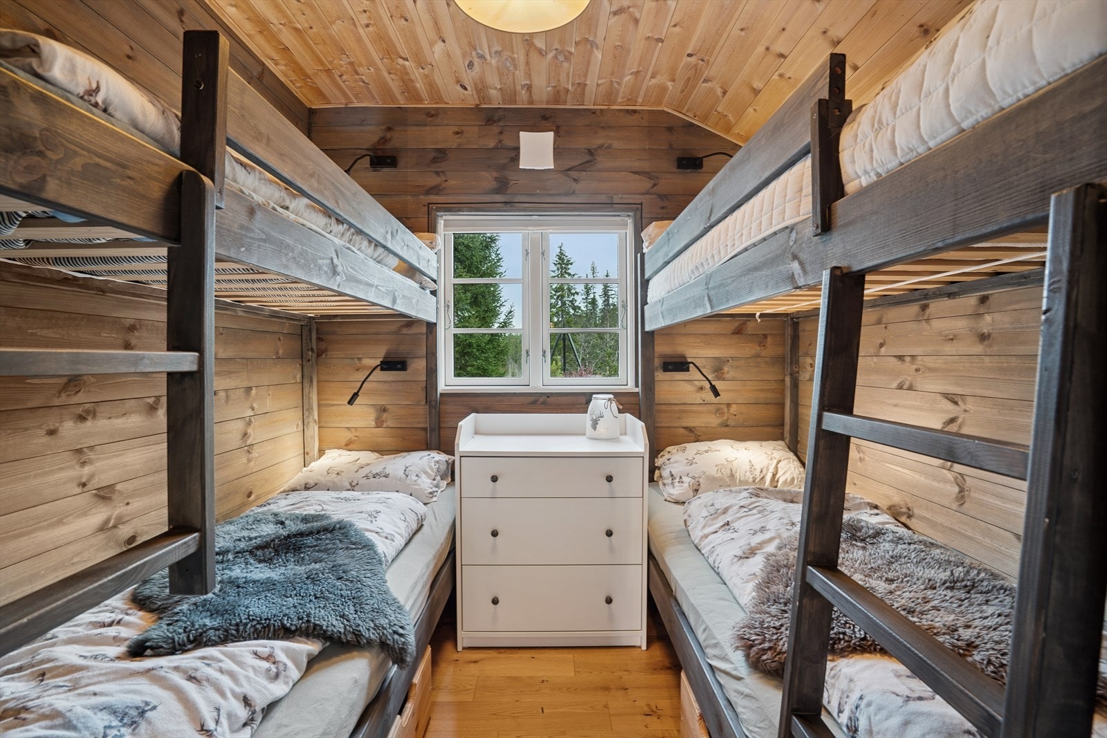 Pent soverom med 4 sengeplasser. Galleribilde