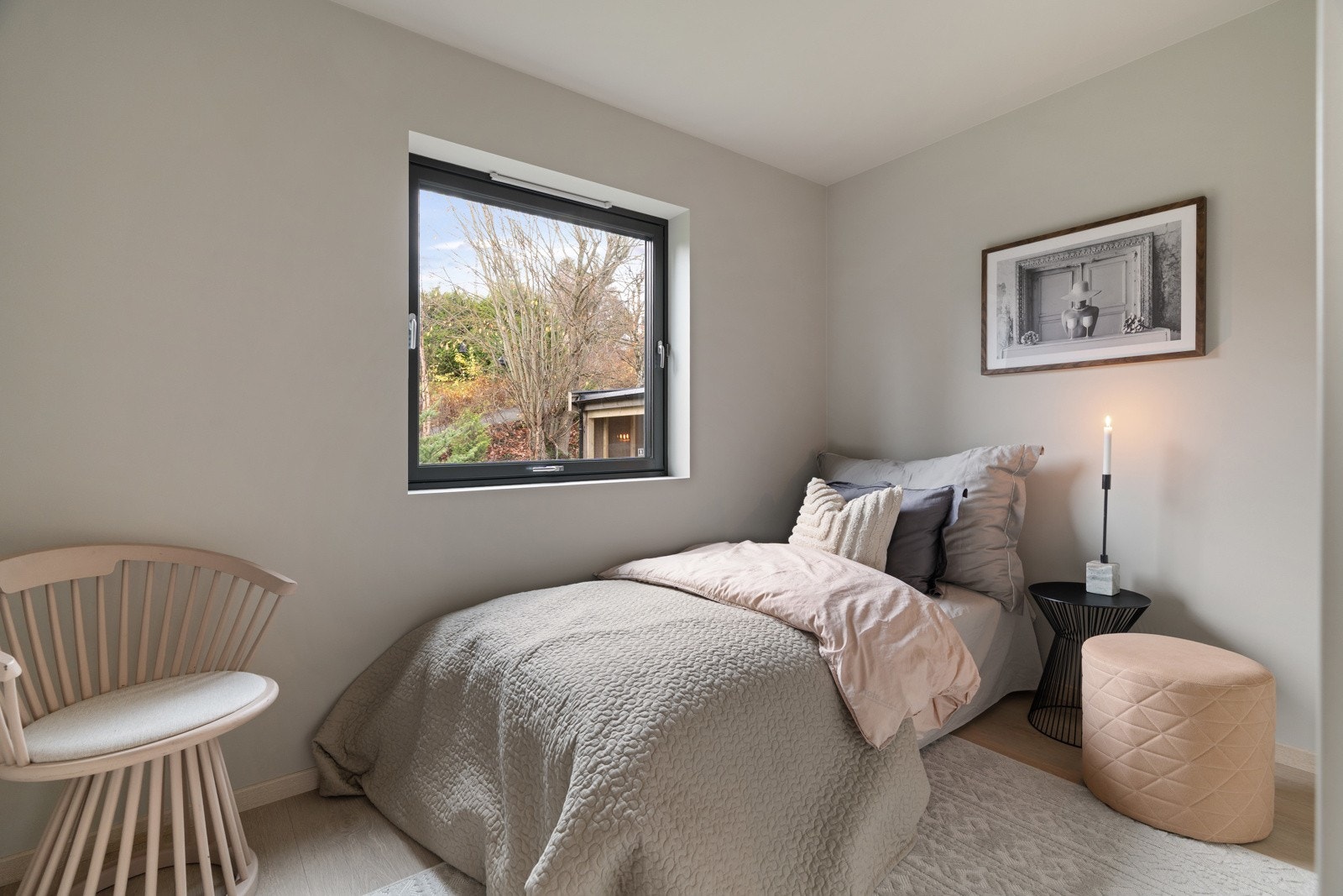 Rom innredet som soverom på 6 kvm. (Se punkt under diverse). Galleribilde