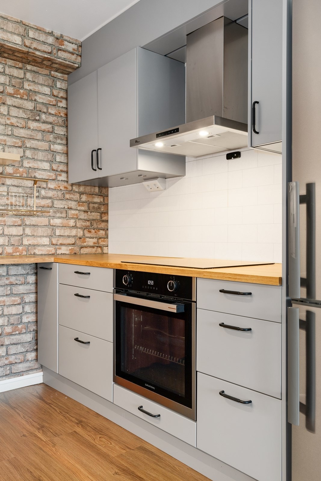 Moderne kjøkken med stilren design Galleribilde