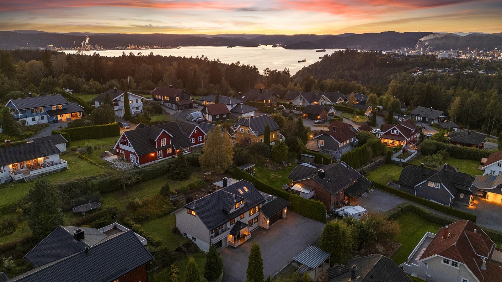 Dronefoto Galleribilde