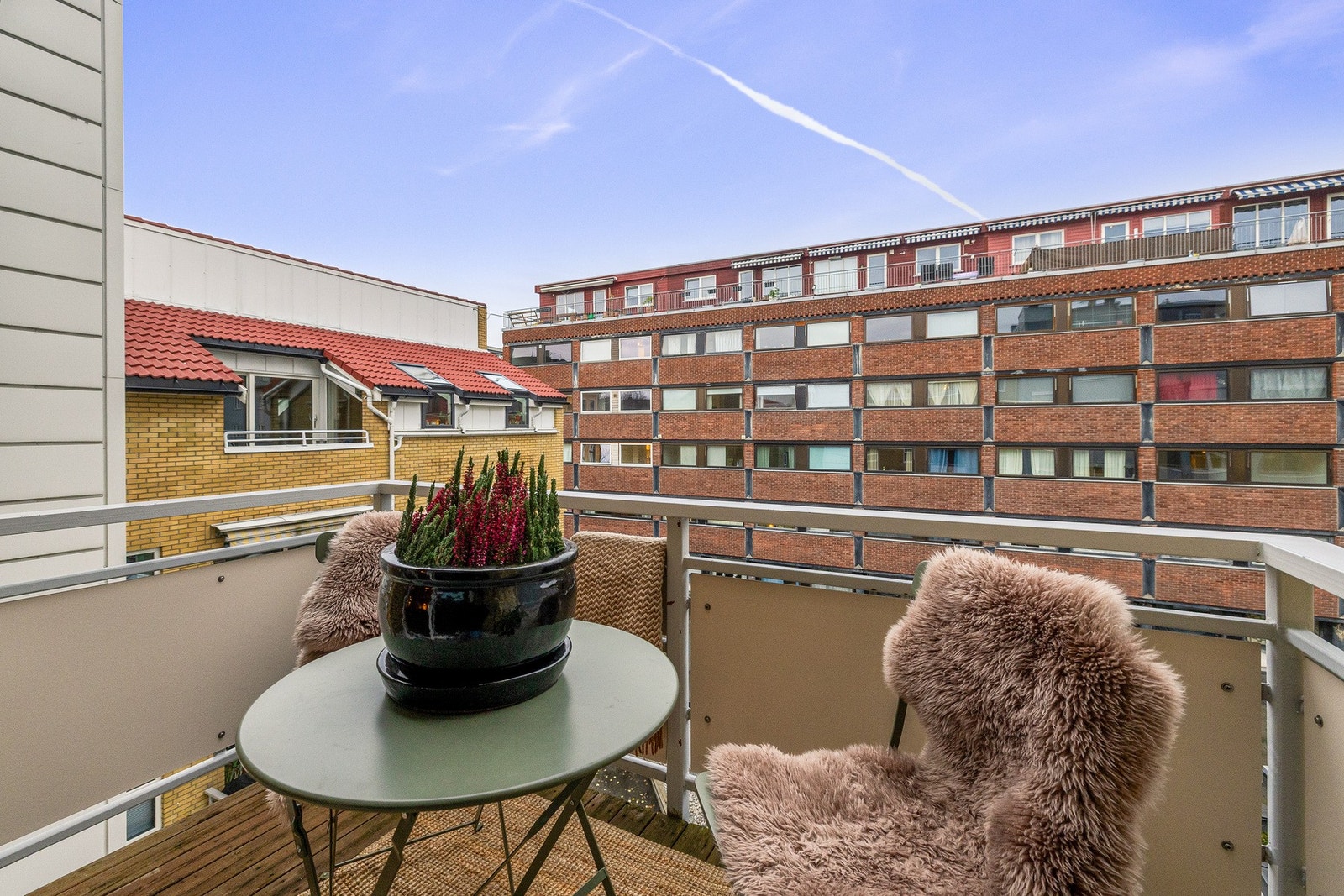 Har du noen spørsmål? Kontakt Ruben A. W Gullie - (t): 916 73 702 - EIE Eiendomsmegling Ullevål & Sagene. Galleribilde