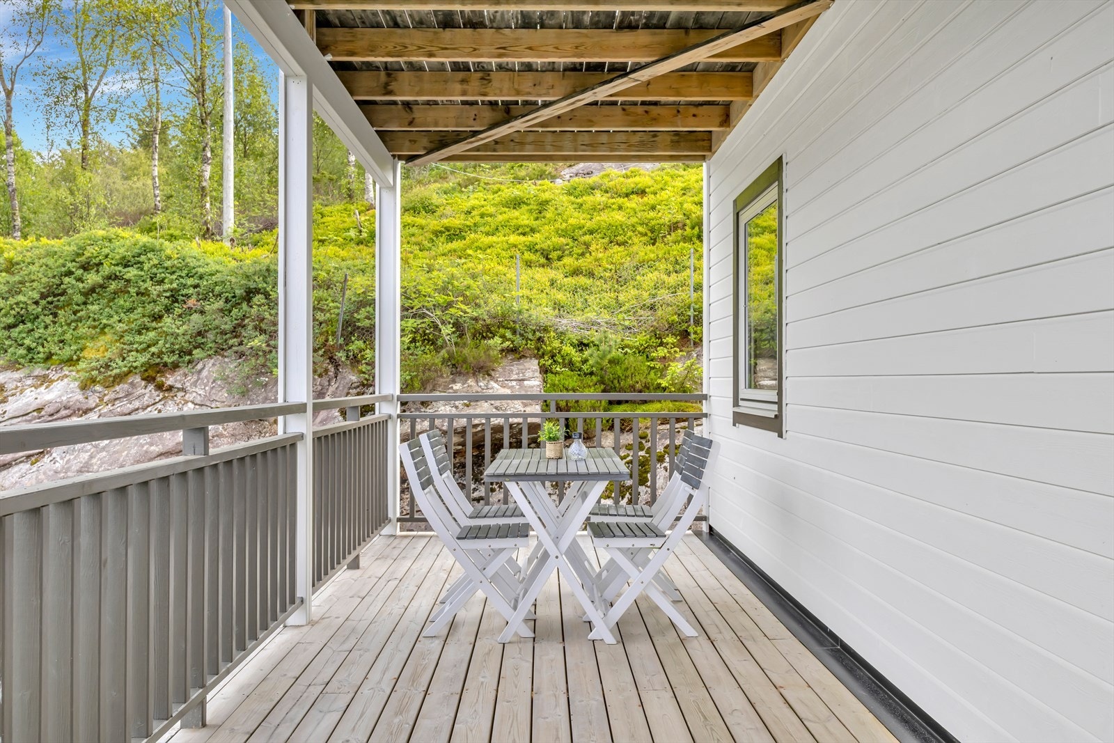 God plass til en sittegruppe Galleribilde