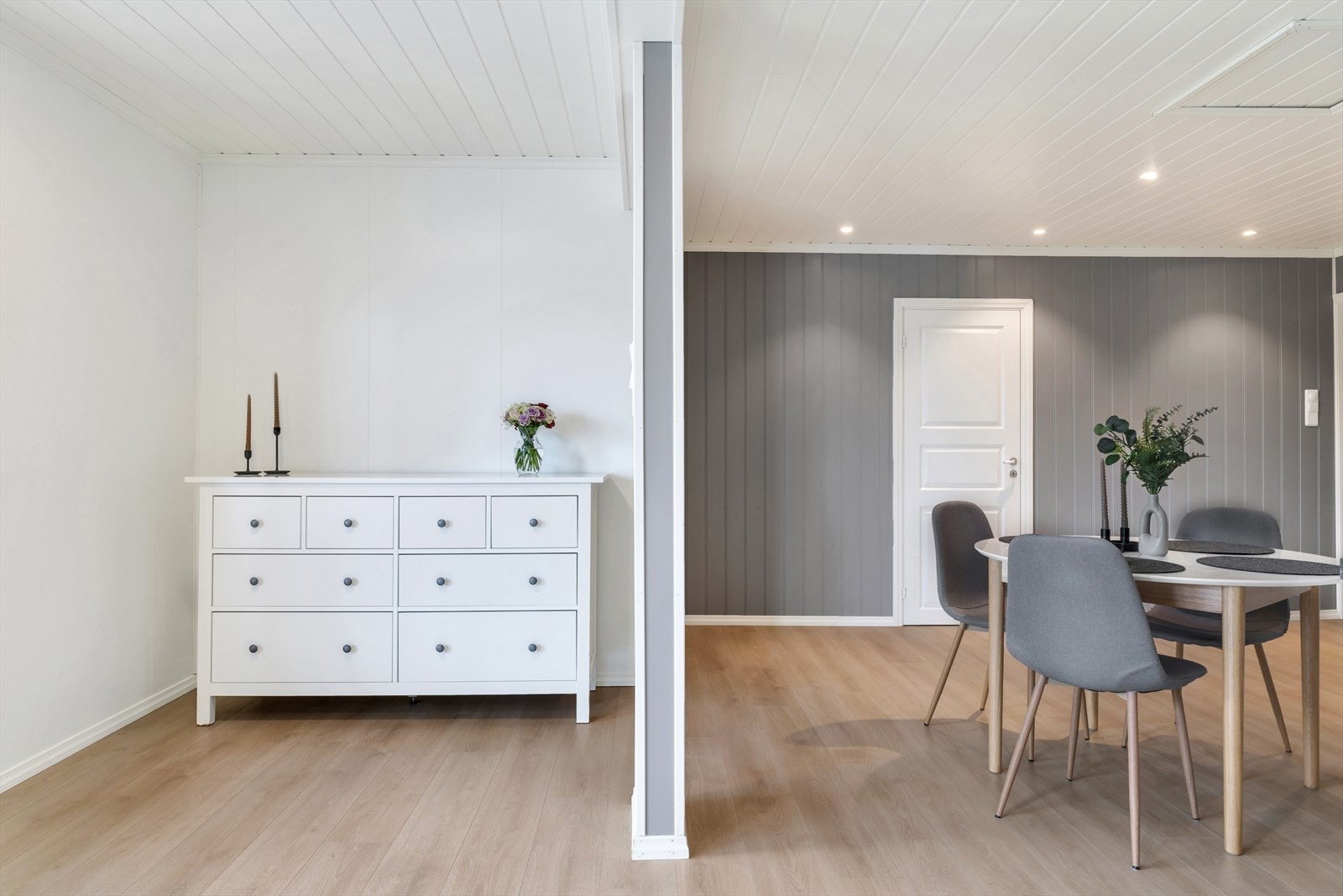 Vinduene og dørene i boligen er fra 2016 og 2018 Galleribilde