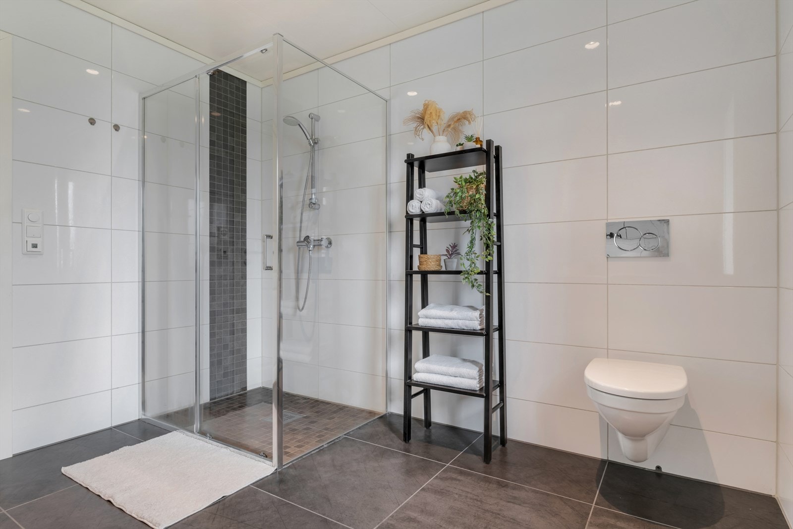 Dusj med dører i klart glass Galleribilde