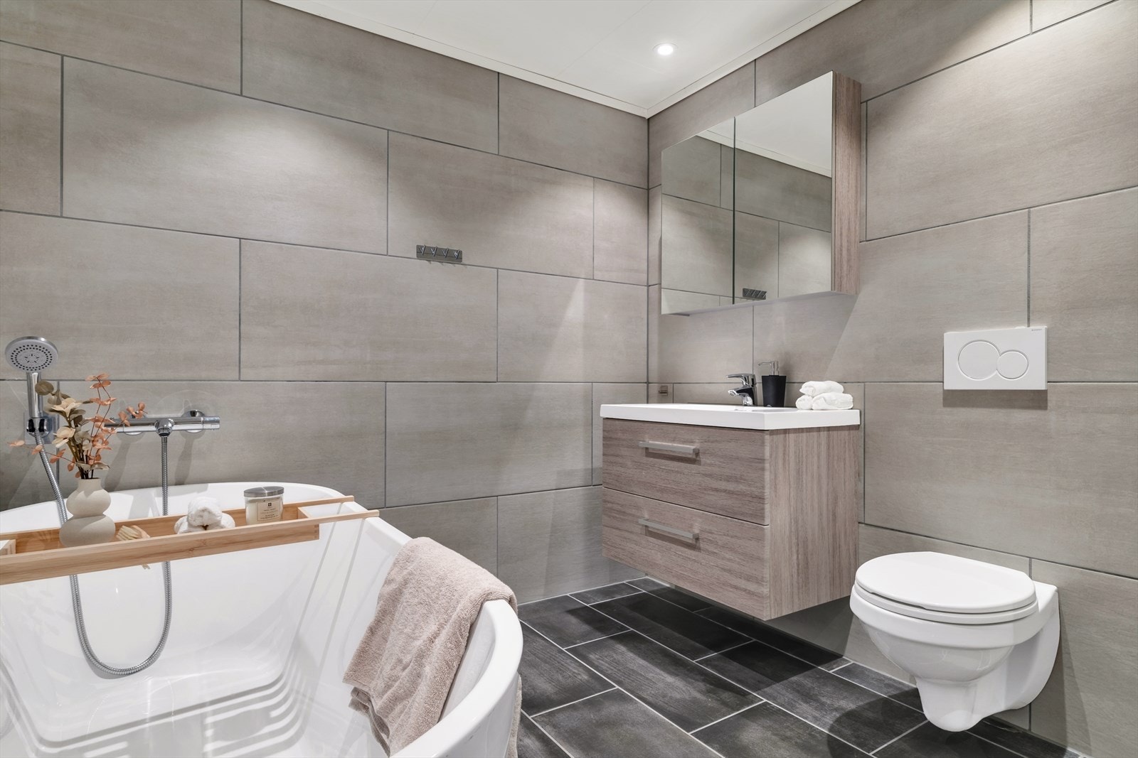 Badet i underetasjen ble oppgradet i 2022 Galleribilde