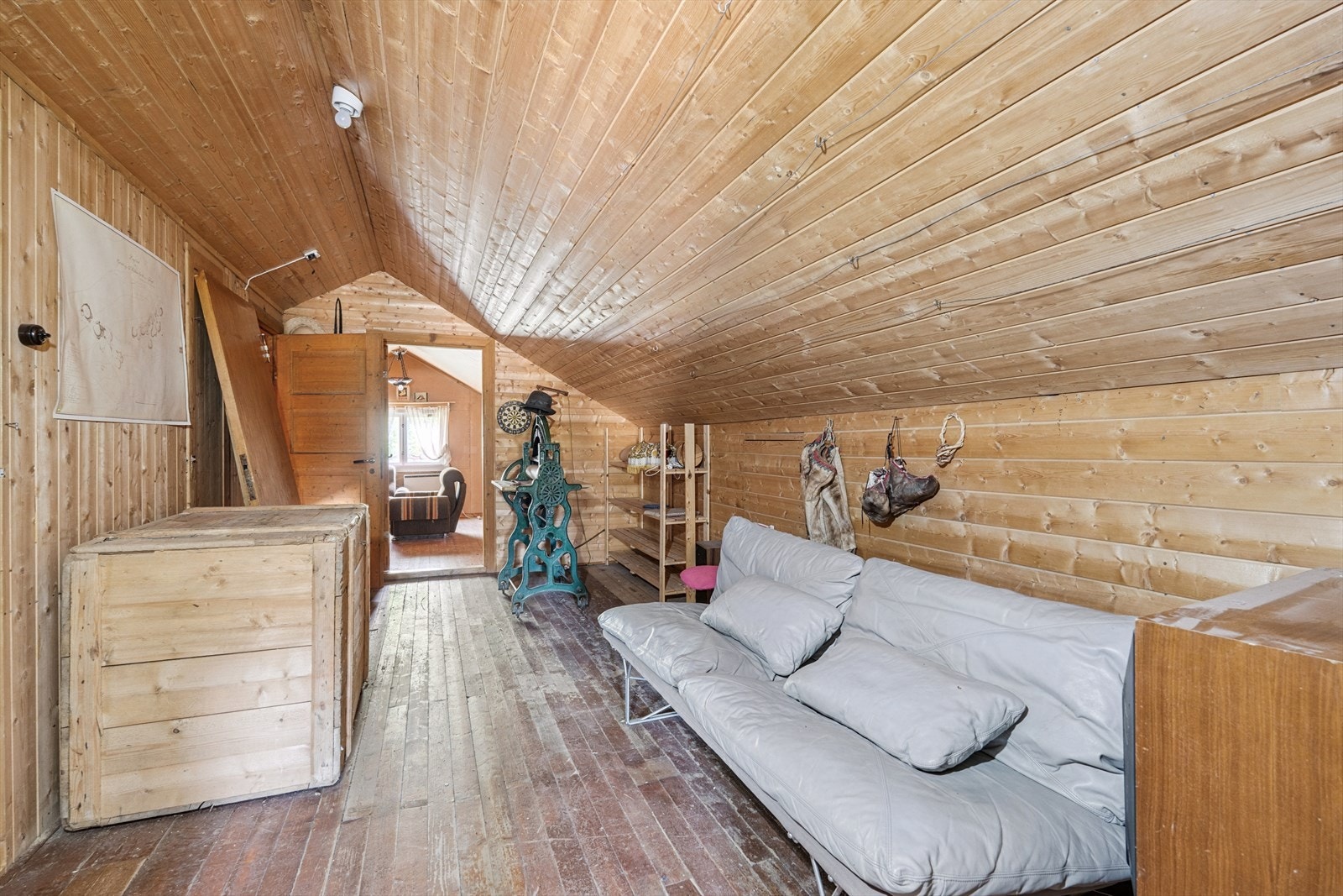 Bod Loftsetasje Galleribilde