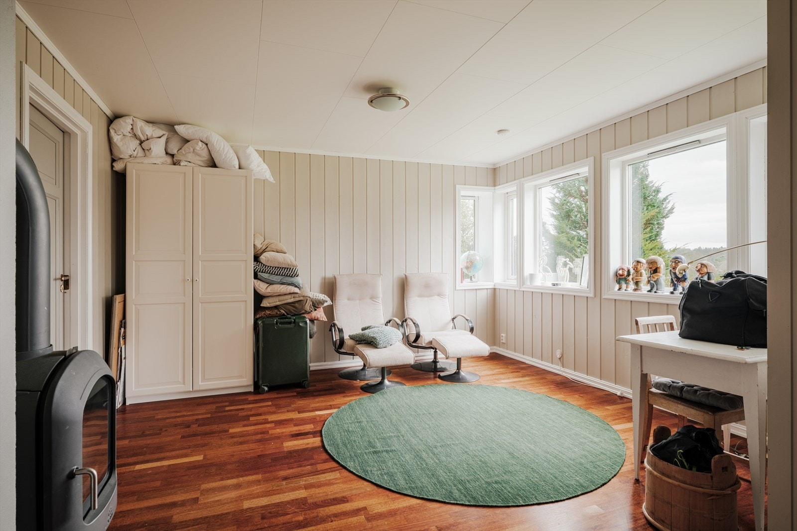 I leiligheten er det et soverom som og kan benyttes som kjellerstue. Galleribilde