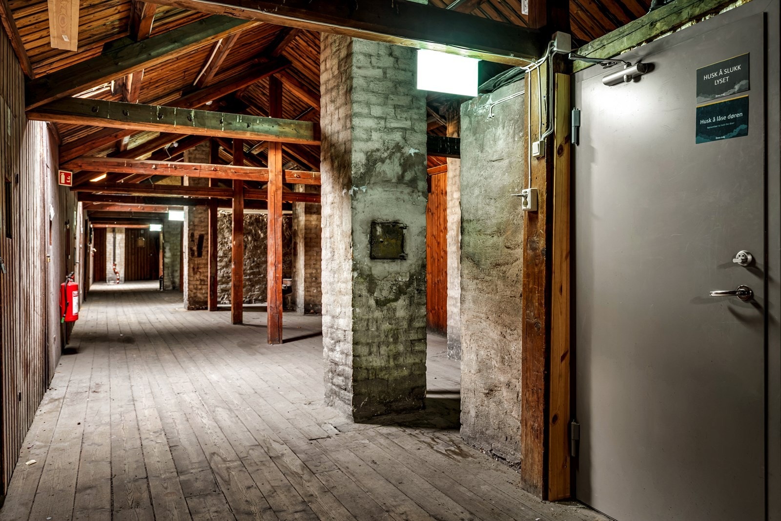 Boligen disponerer en bod på loft. Galleribilde