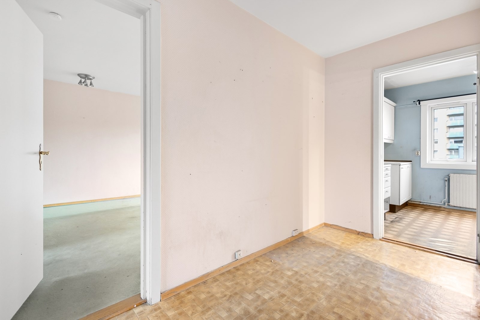 I tillegg disponeres det en kjellerbod for ytterligere oppbevaring. Galleribilde