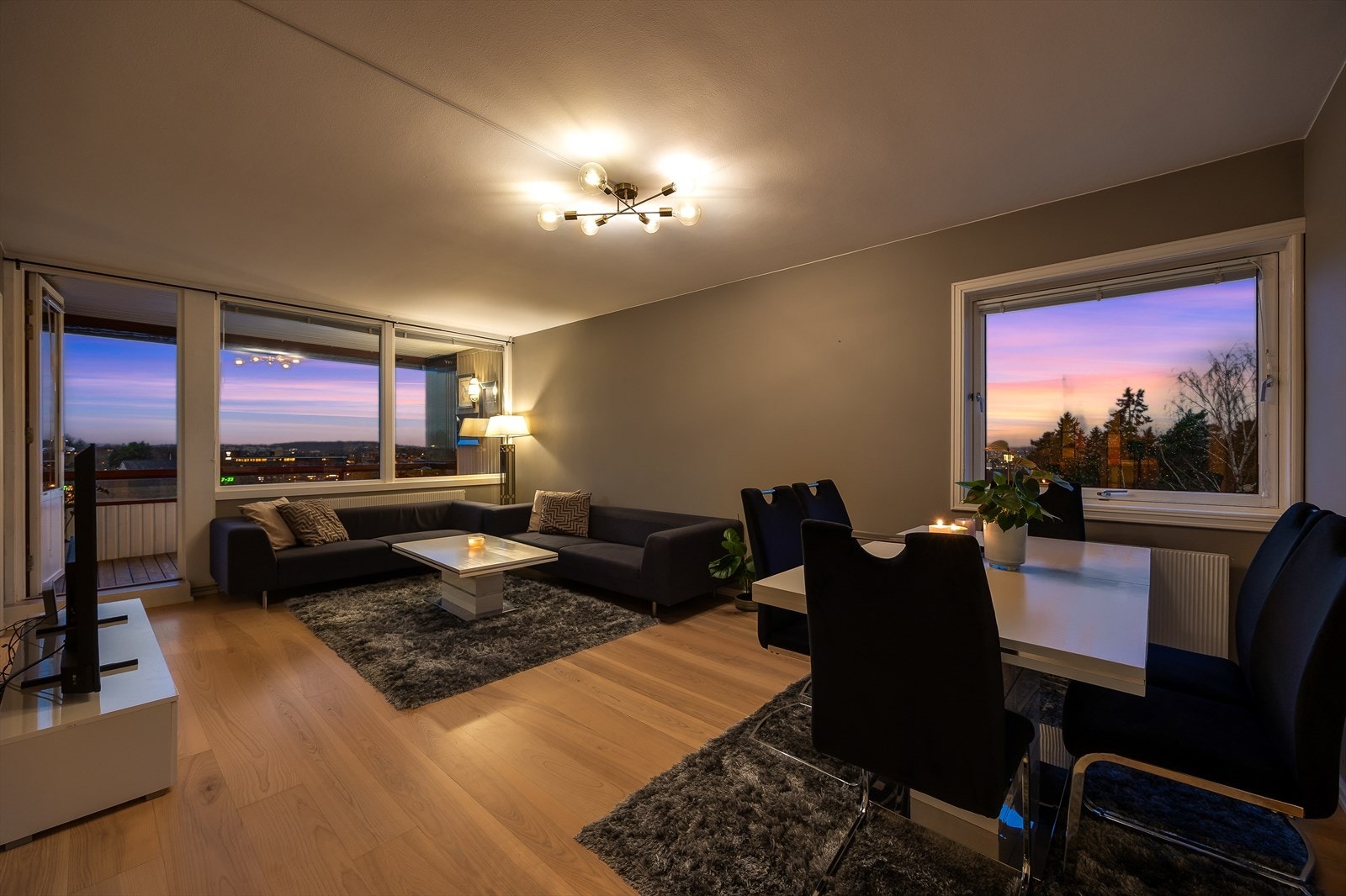 Velkommen til Haugerudveien 2 | Presentert av Mohsin Ali for EiendomsMegler 1 Galleribilde