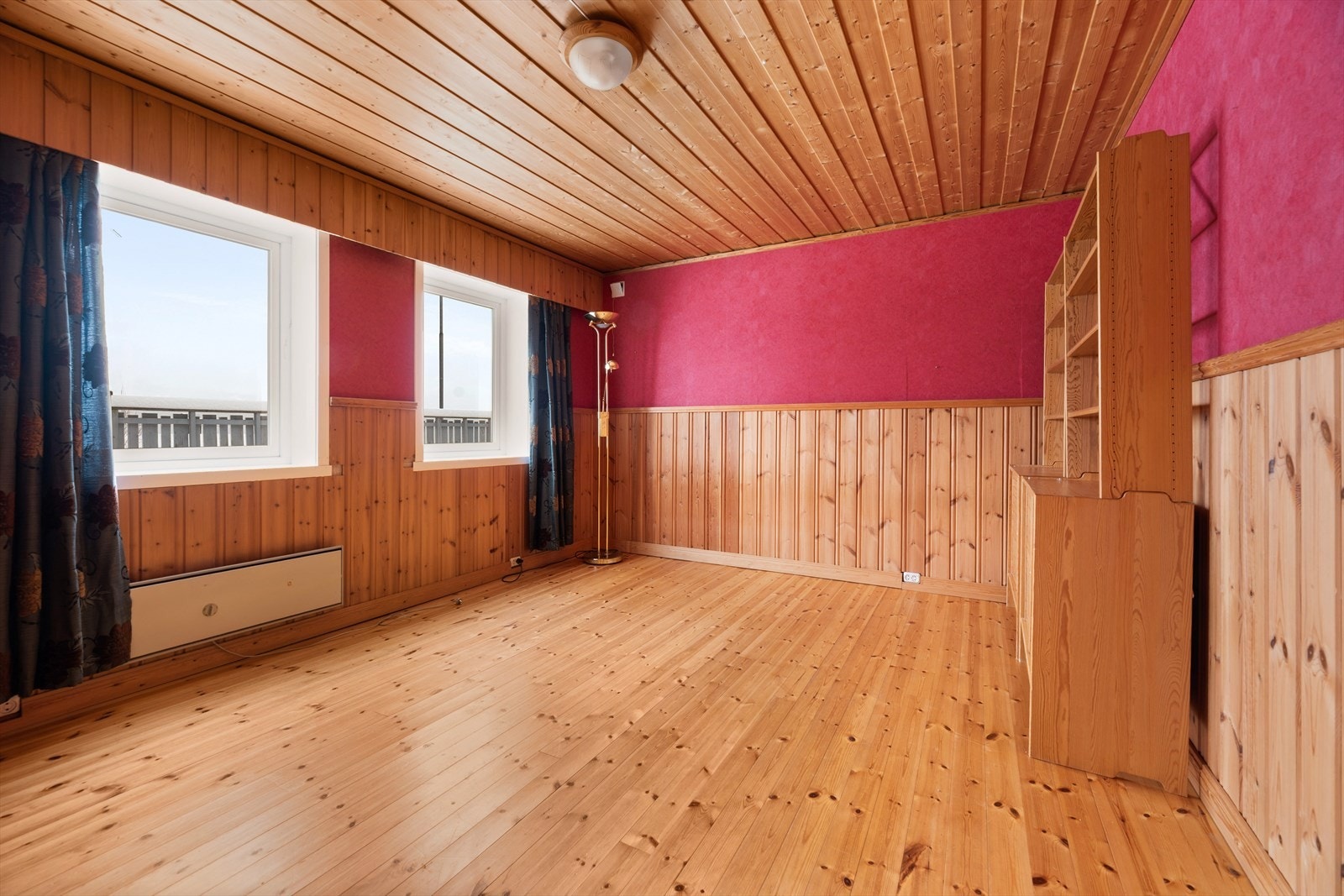 Stort soverom i sokkeletasjen. Galleribilde