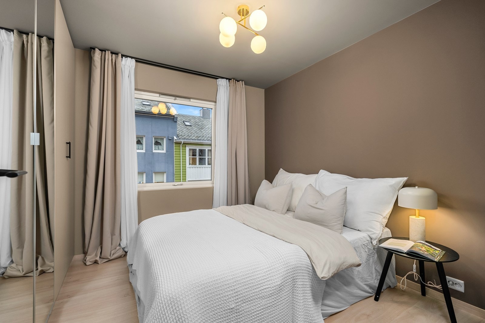 Soverom I Galleribilde