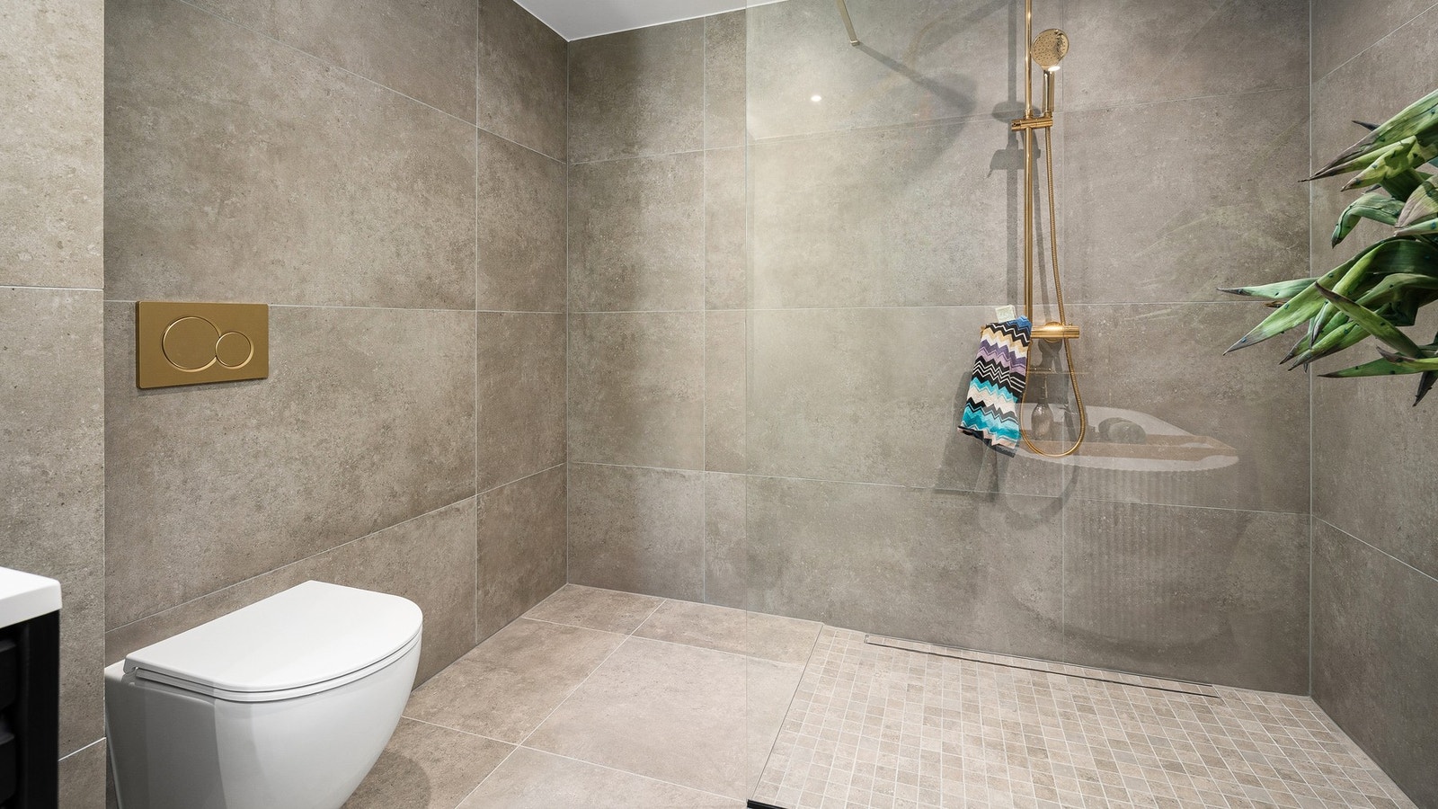 Dusjsonen er hele 140 cm bred. Galleribilde