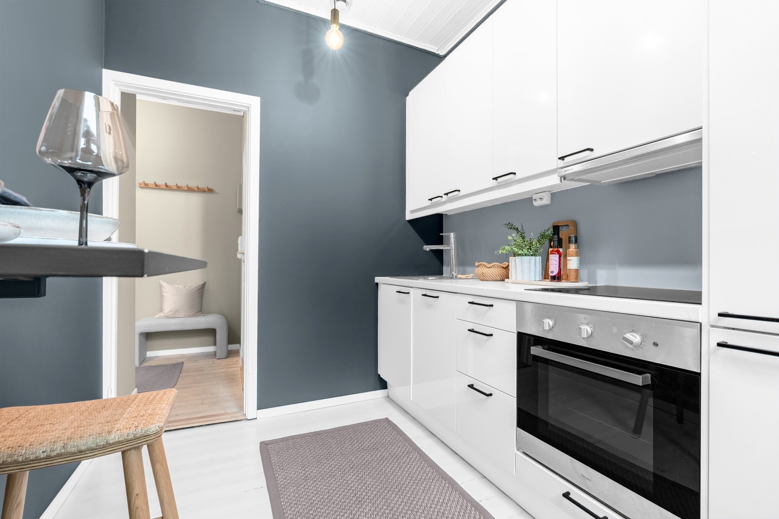 Det er godt med skap- og benkeplass Galleribilde