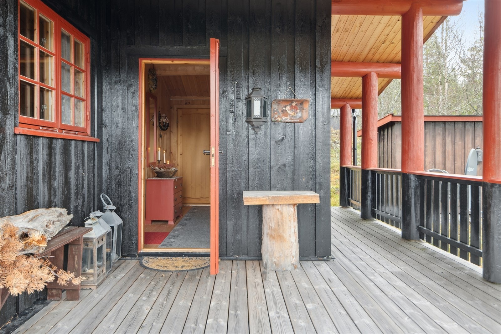 Entré og terrasse. Galleribilde