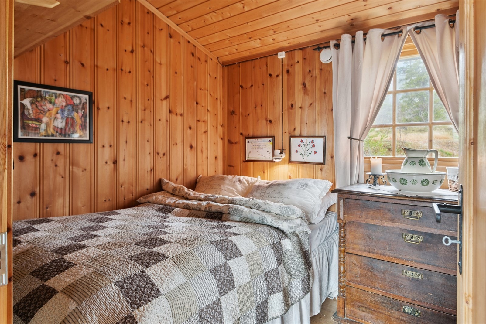 Soverom. Galleribilde