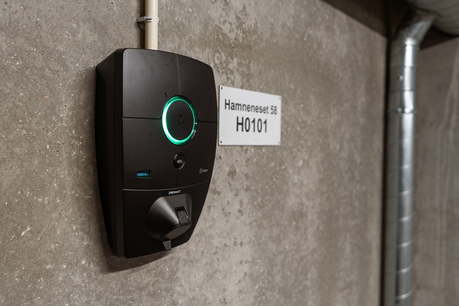 Det er etablert elbillader.