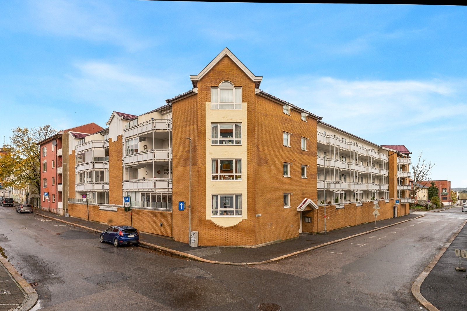 Med Sarpsborg stasjon kun 3 minutter unna er det enkel tilgang til offentlig kommunikasjon. Galleribilde