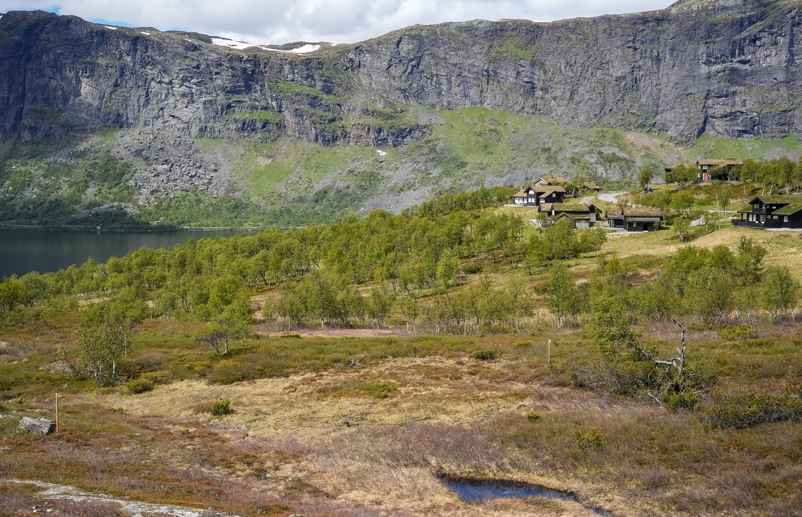 Tomtene er merket med stolper. Se tomtevelger for beliggenhet og priser. Galleribilde