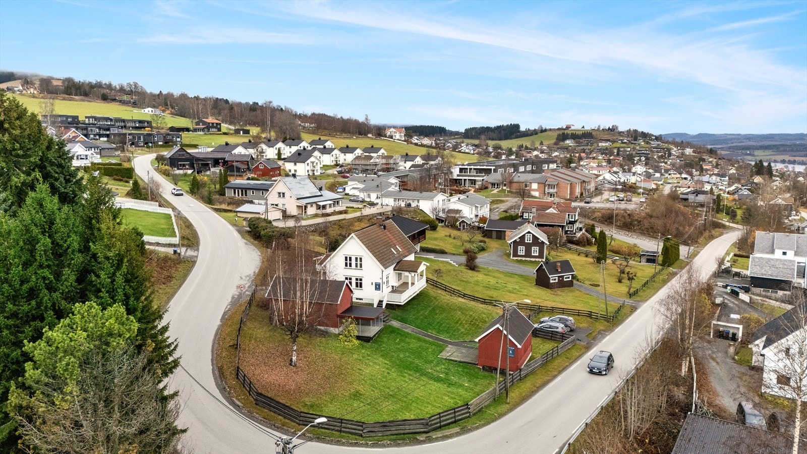 Koselig beliggenhet nær sentrum - Flotte turområder, skiløyper, alpint, bybuss, skoler, butikker Galleribilde