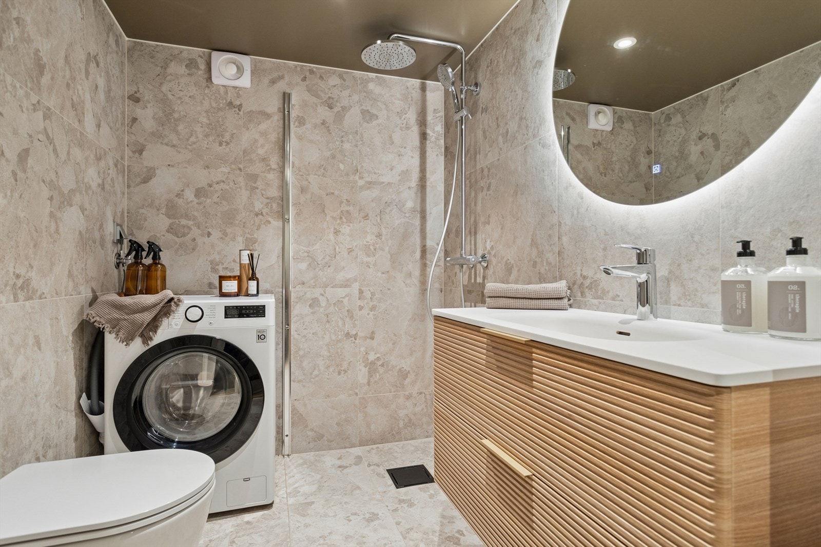 Bad i utleiedel Galleribilde