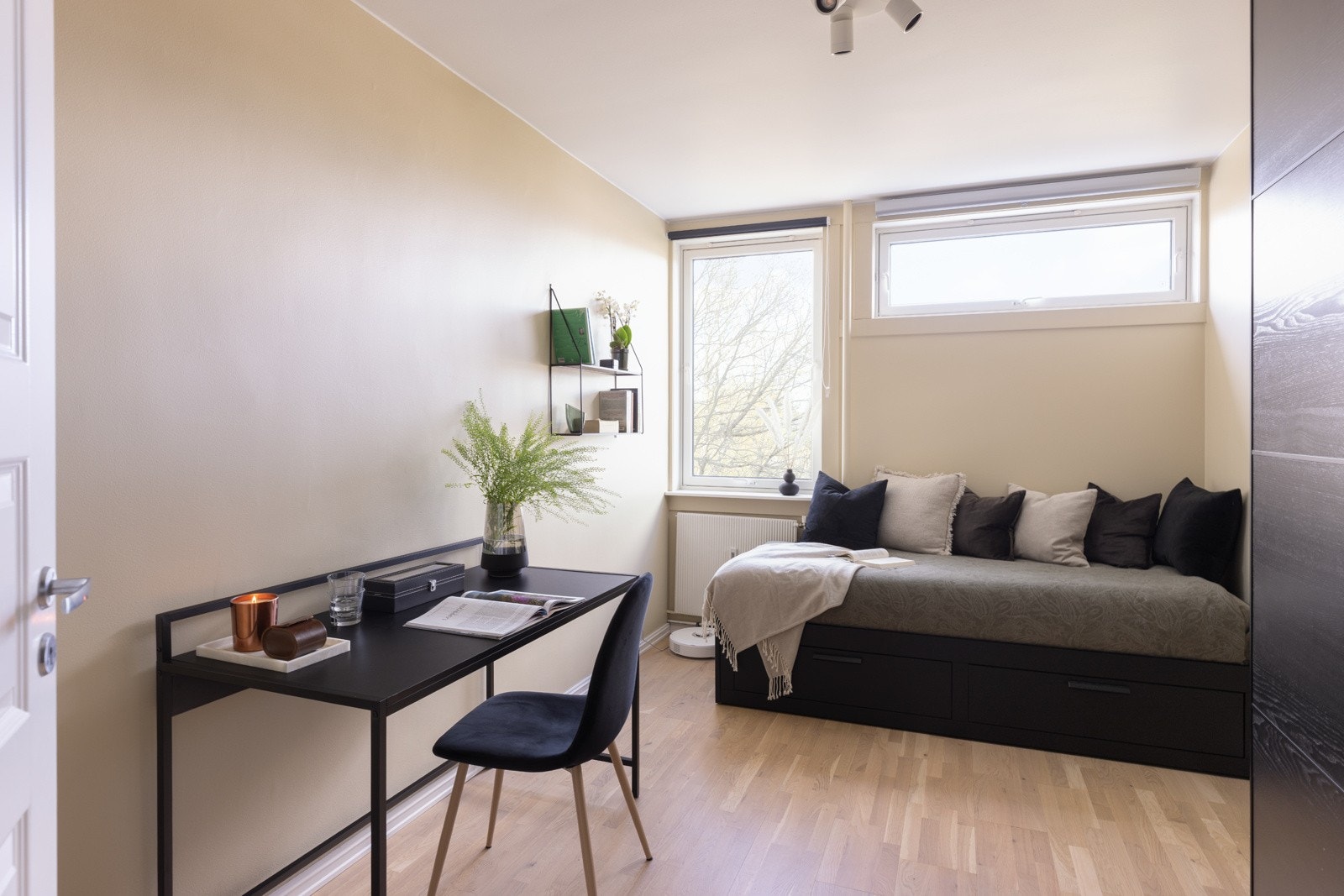 - Soverom II er av god størrelse og passer utmerket som gjesterom, barnerom eller kontor - Galleribilde