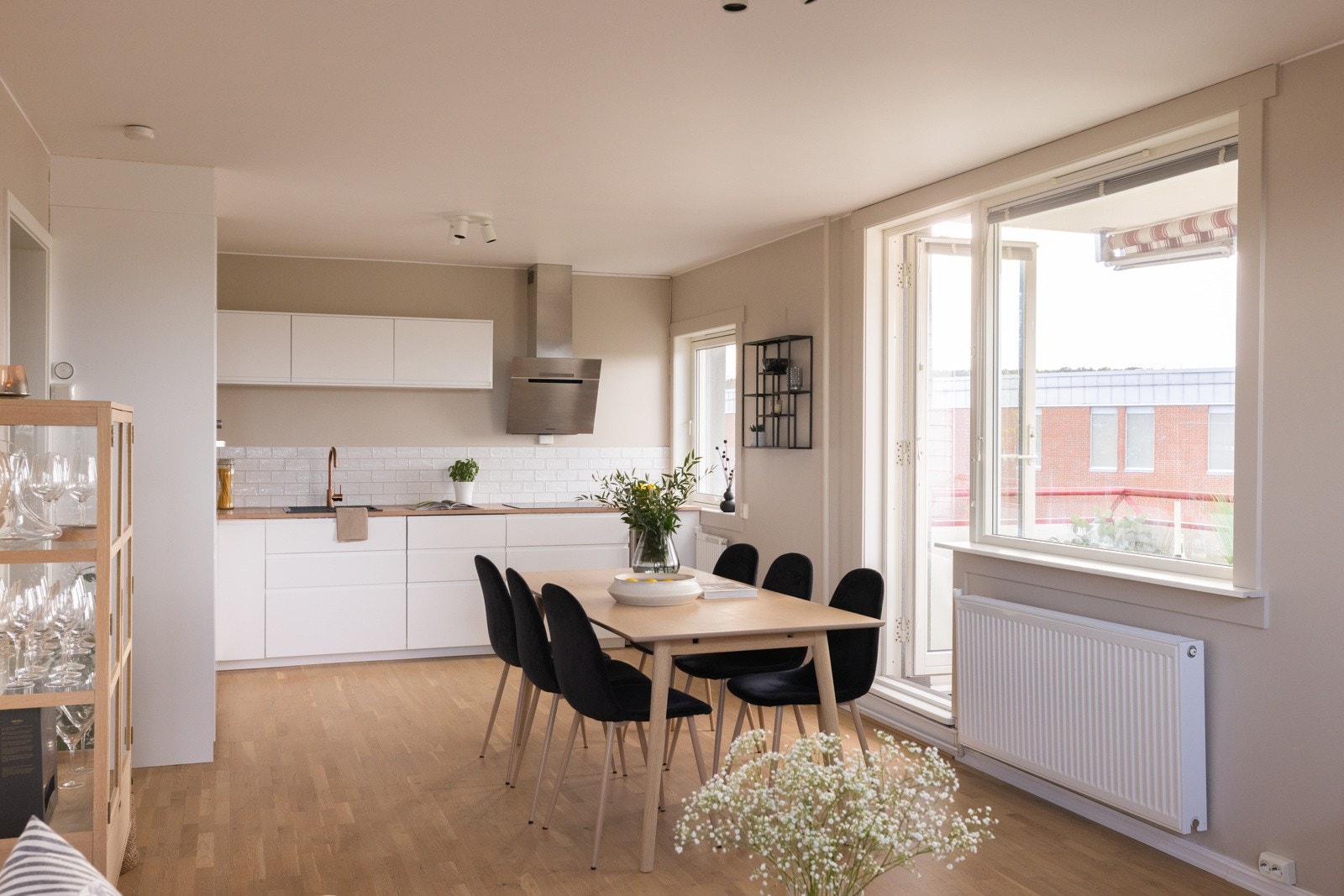 - Velkommen til Rugveien 44. Fotografert av Fotostallen v/Scott Kvitberg - Galleribilde