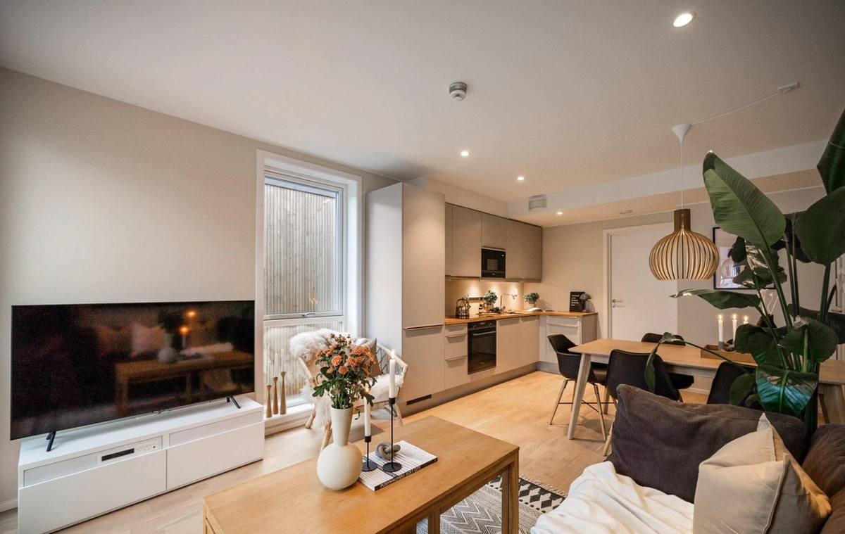 Stuen er møblert noe annereldes Galleribilde