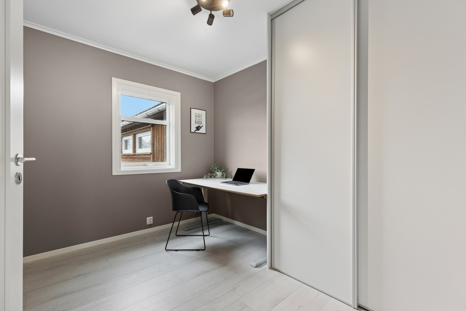 Soverom. Galleribilde