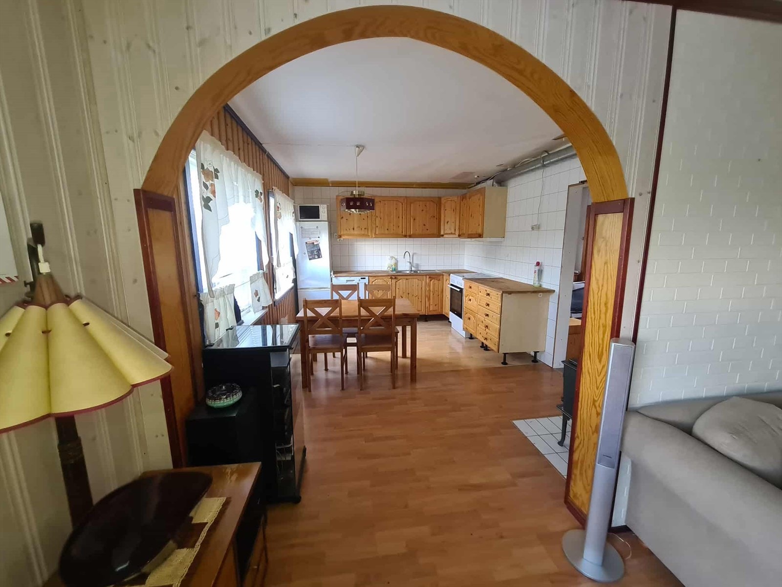 Fra stuen inn mot kjøkkenet Galleribilde