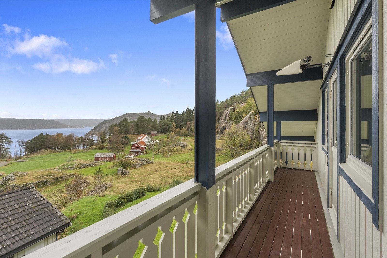 Flott sted for å trekke seg tilbake og nyte en fantastisk utsikt Galleribilde