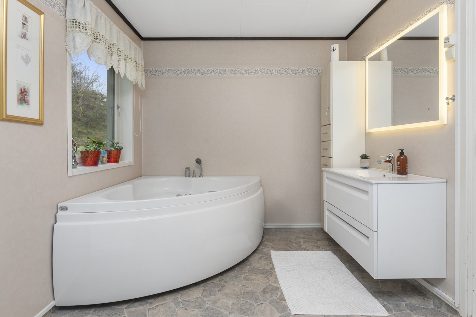 Bad 1. etg Galleribilde