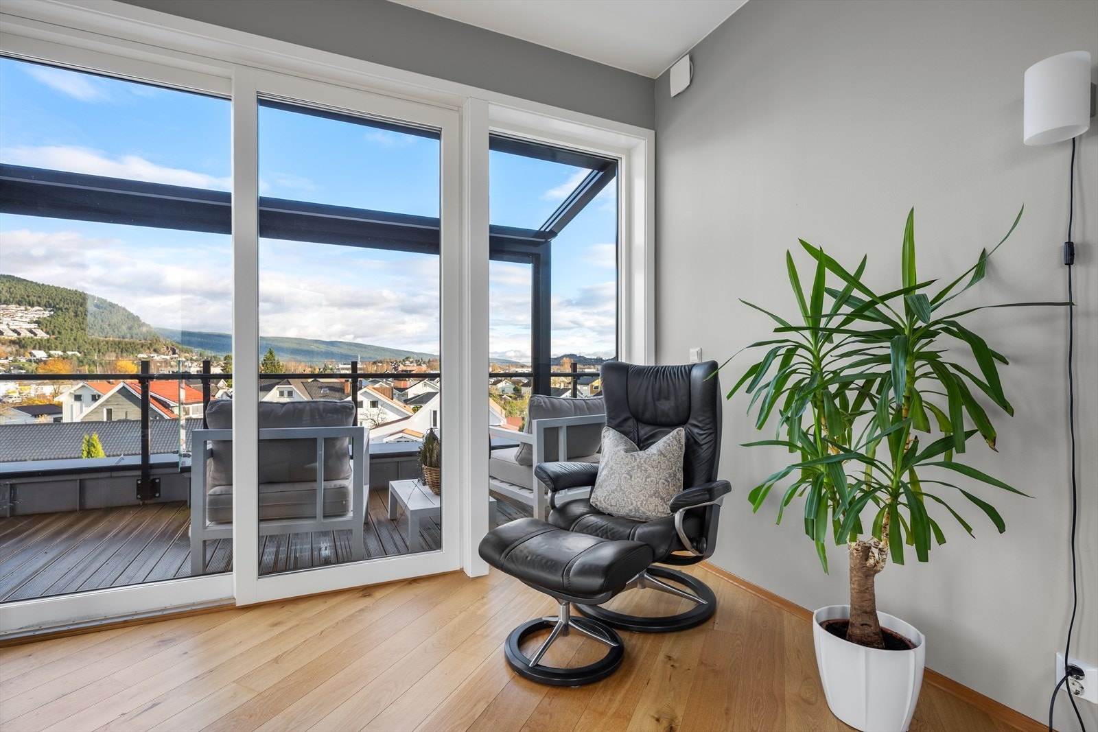 Adkomst til hyggelig terrasse Galleribilde