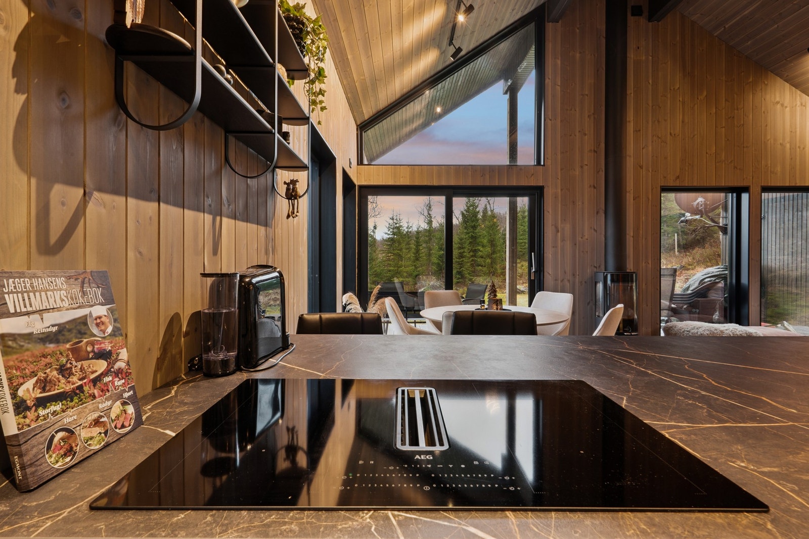 Perfekt for både matlaging og sosialt samvær. Galleribilde