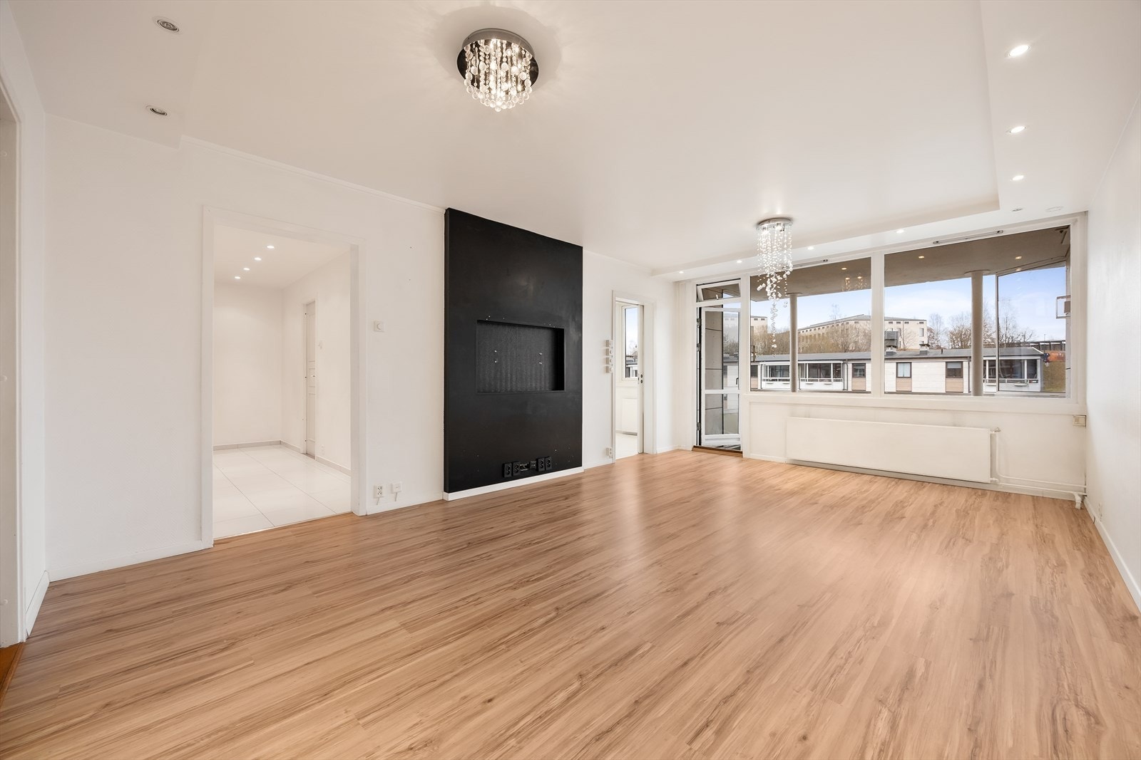 Lokalmegler Awet Tella v/ EiendomsMegler 1 har gleden av å presentere Kristoffer Robins Vei 76! Galleribilde