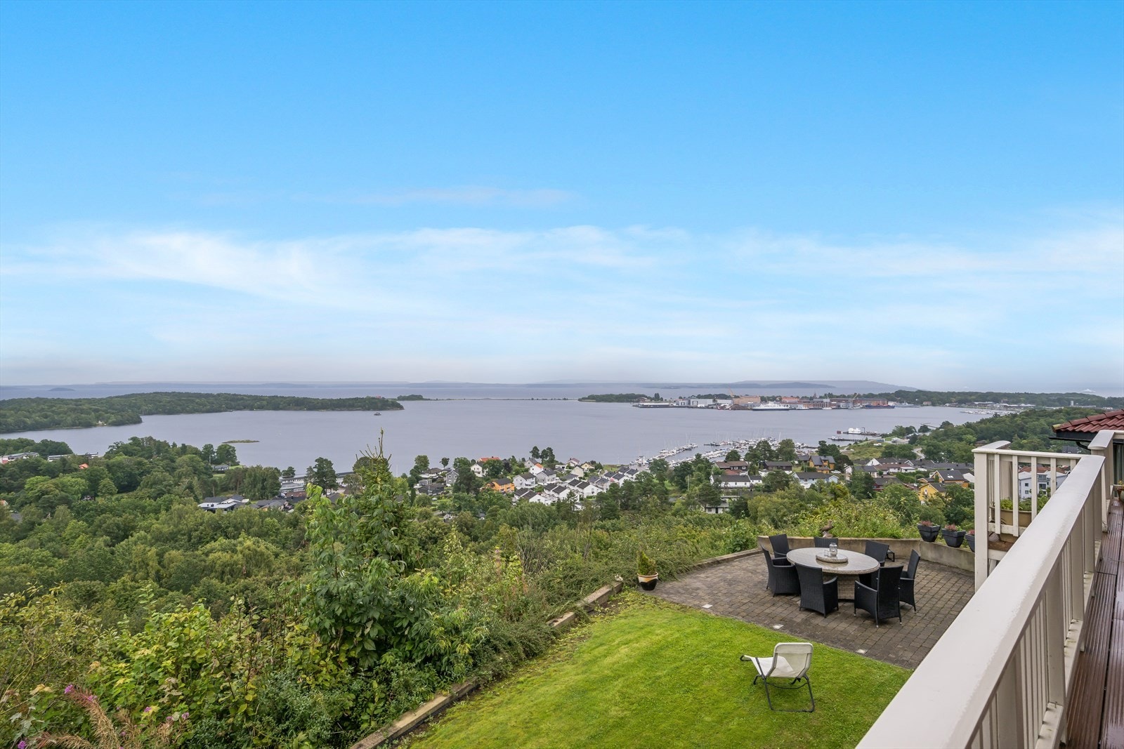 Utsikt fra balkongen. Galleribilde