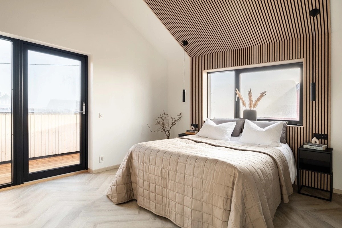 Tilkomst fra hovedsoverom til balkong. Galleribilde