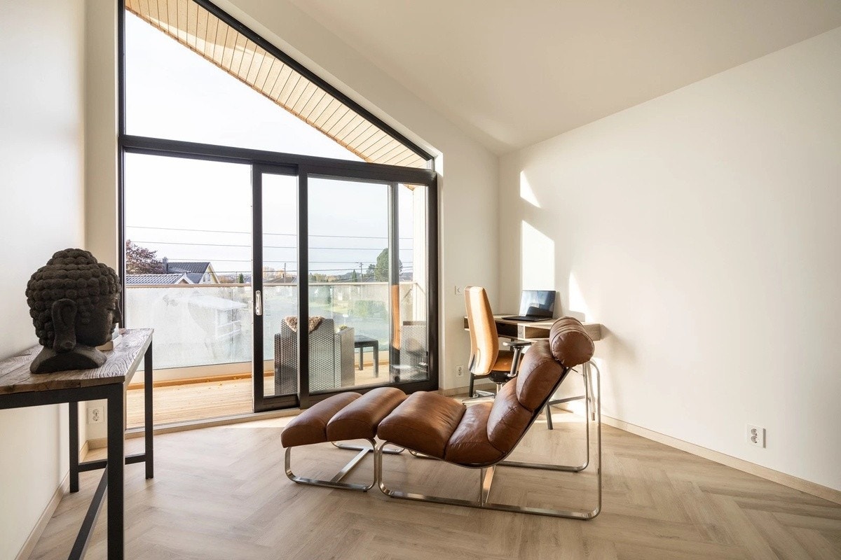 Boligens fjerde soverom m/ tilkomst til balkong. Galleribilde