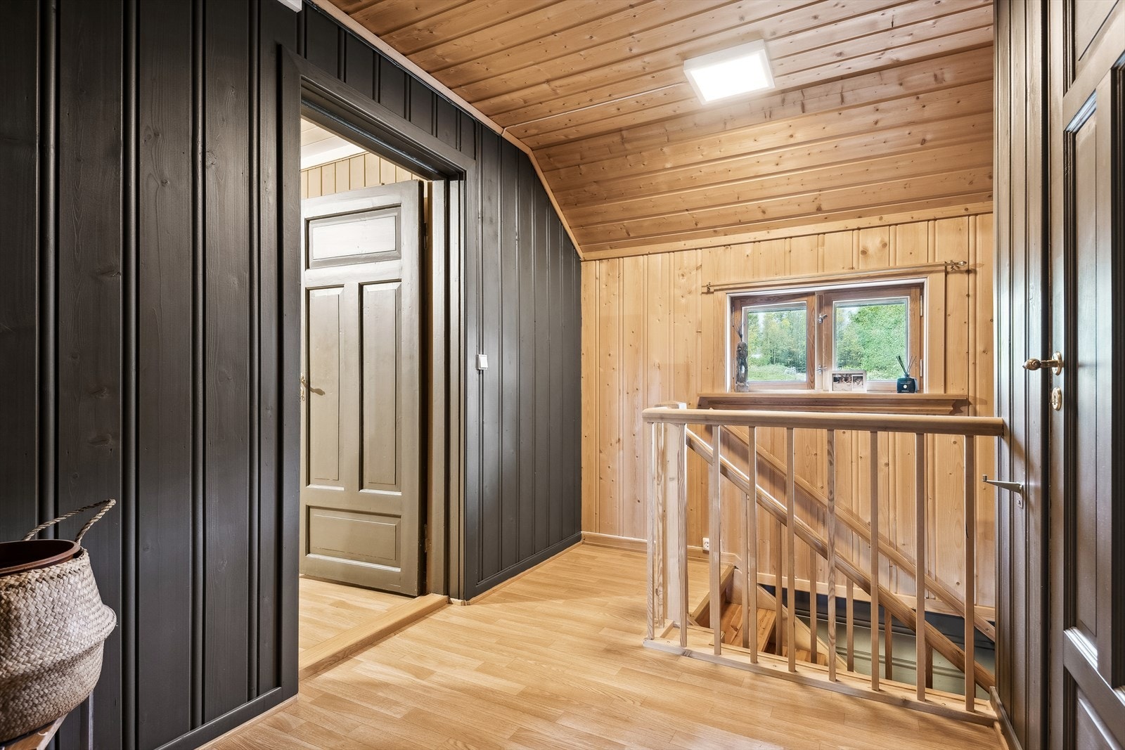 Trappegang oppe. Galleribilde