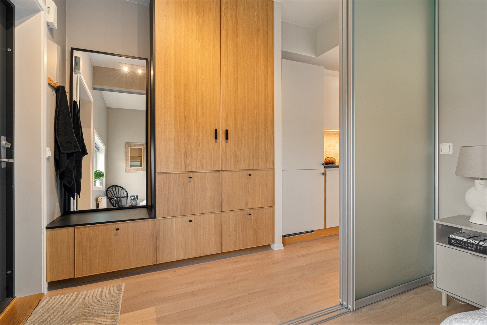 Oppbevaringsløsningen ble etablert i 2019. For ytterligere lagring disponerer seksjonen en bod på 5 kvm i byggets kjeller. Galleribilde