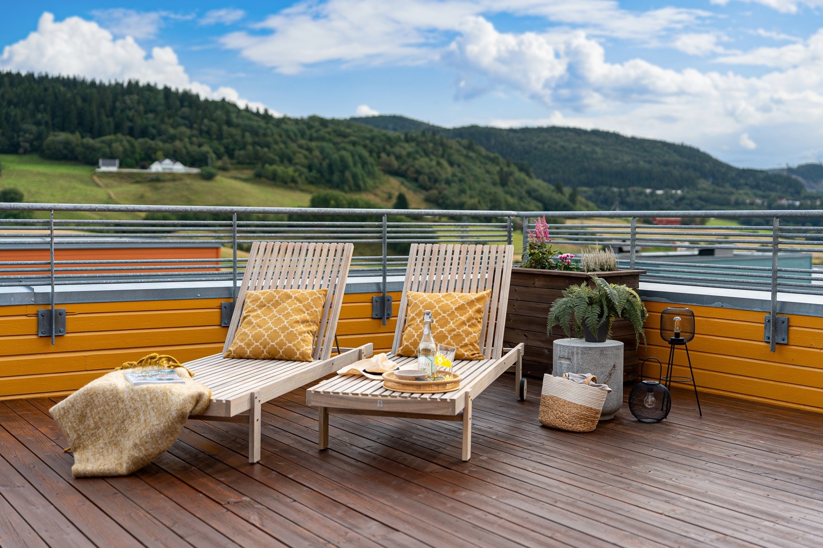 Fra leiligheten er det korte avstander til et fantastisk turterreng året rundt i Estenstadmarka. Galleribilde