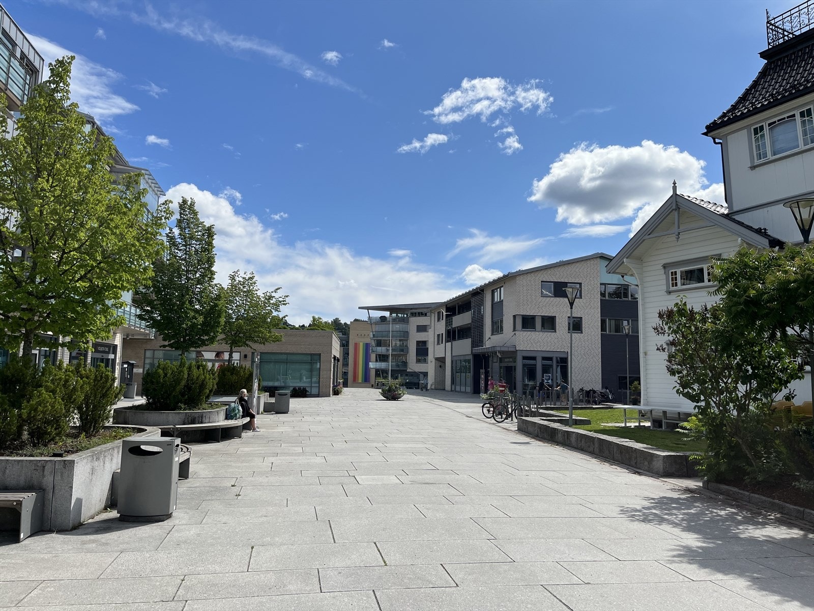 Fra eiendommen er det også kort avstand til Kolbotn sentrum for ytterligere fasiliteter og servicetilbud. Galleribilde