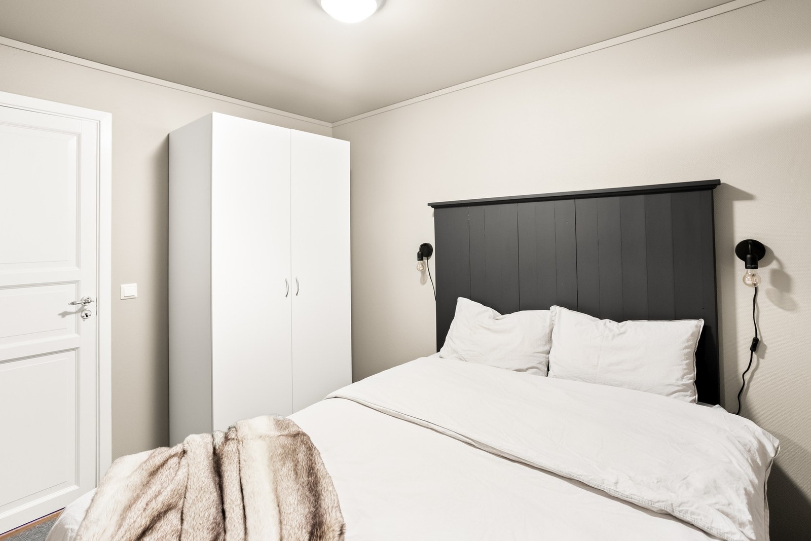 Det er skap for ekstra oppbevaring. Galleribilde