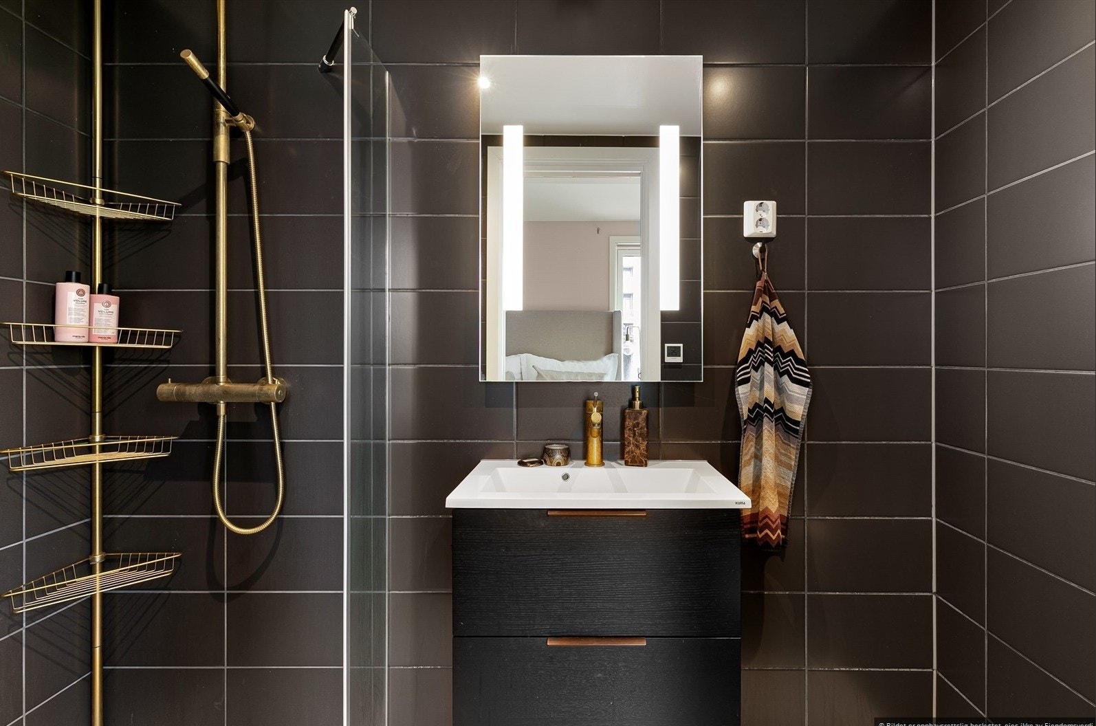 Baderom 2 av 2 Galleribilde