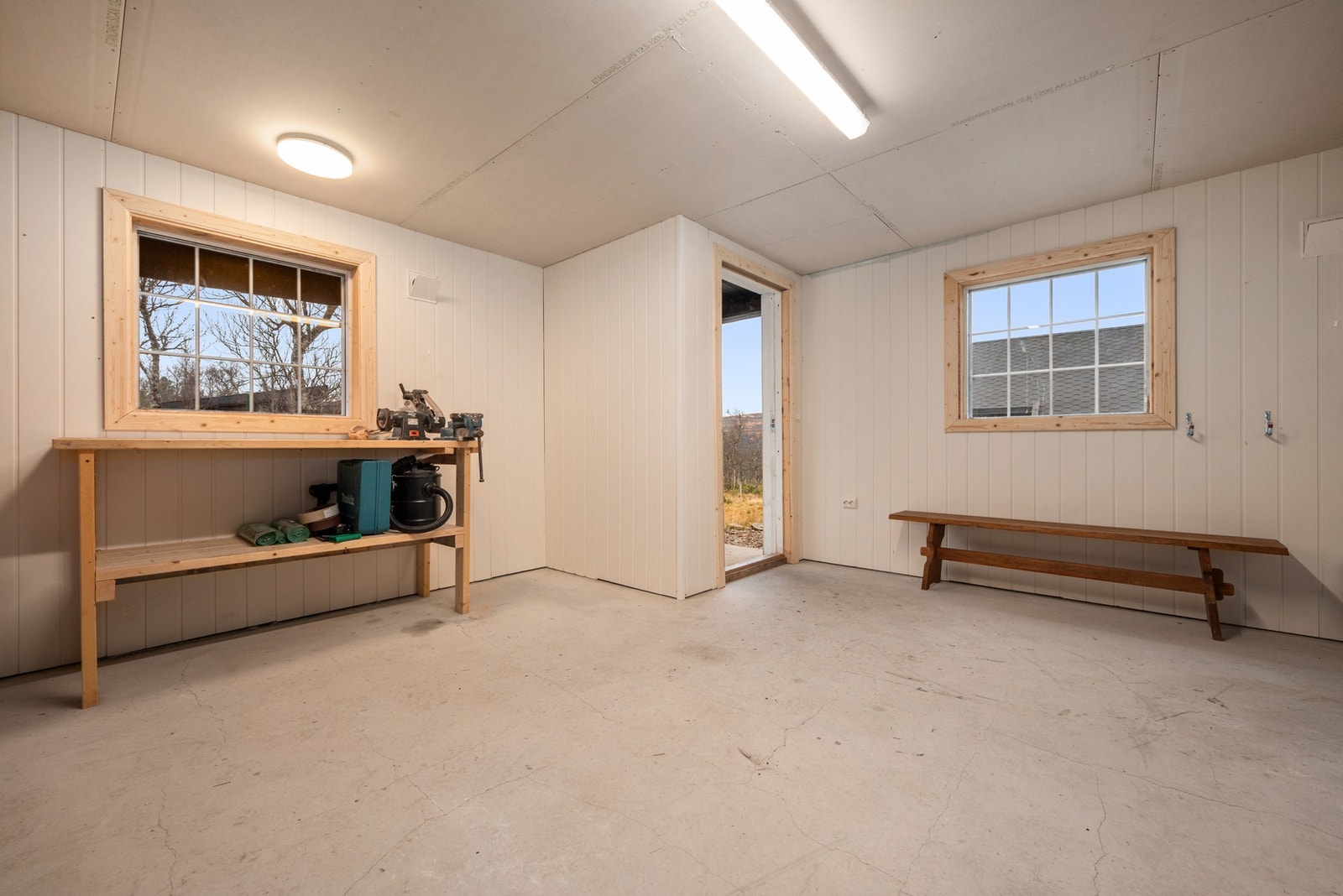 Innredet som bod. Galleribilde