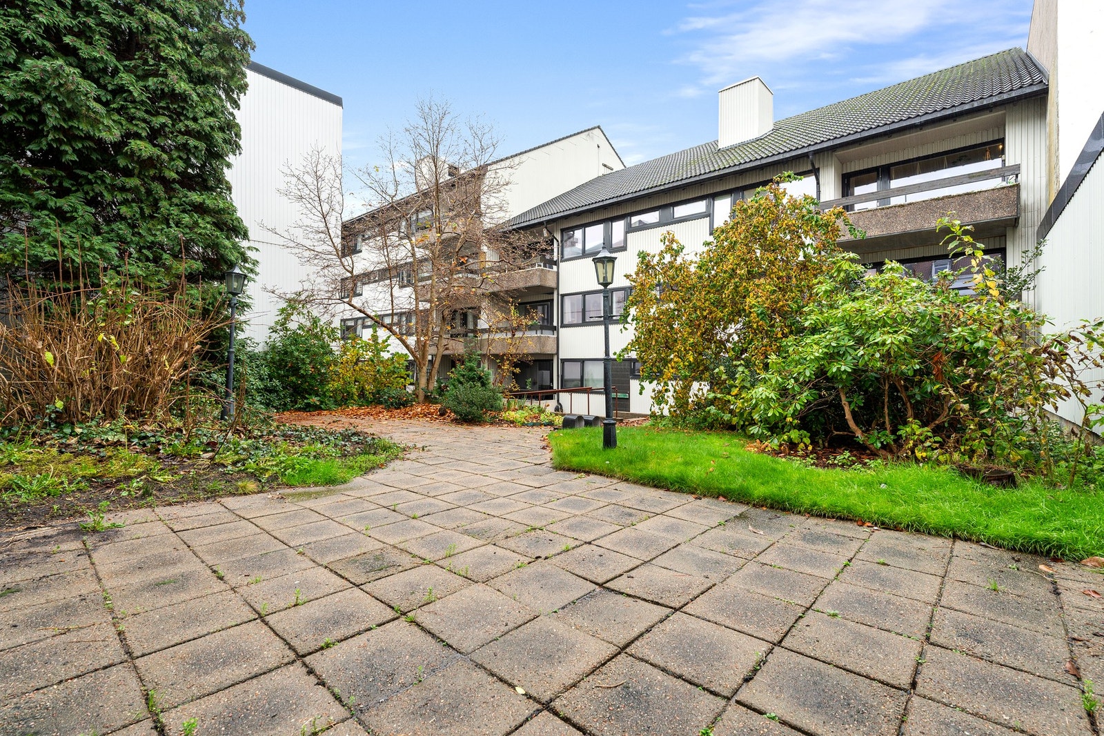 Felles bakgård Galleribilde