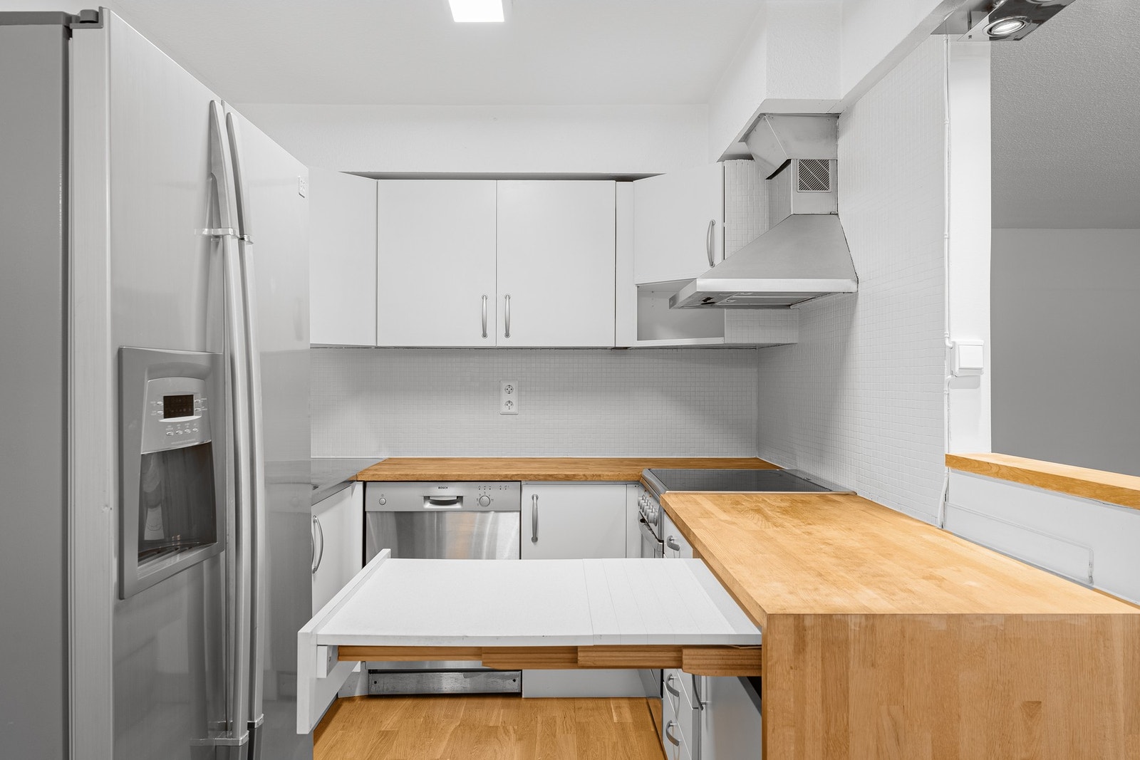 Legg merke til uttrekkbar benkeplate Galleribilde