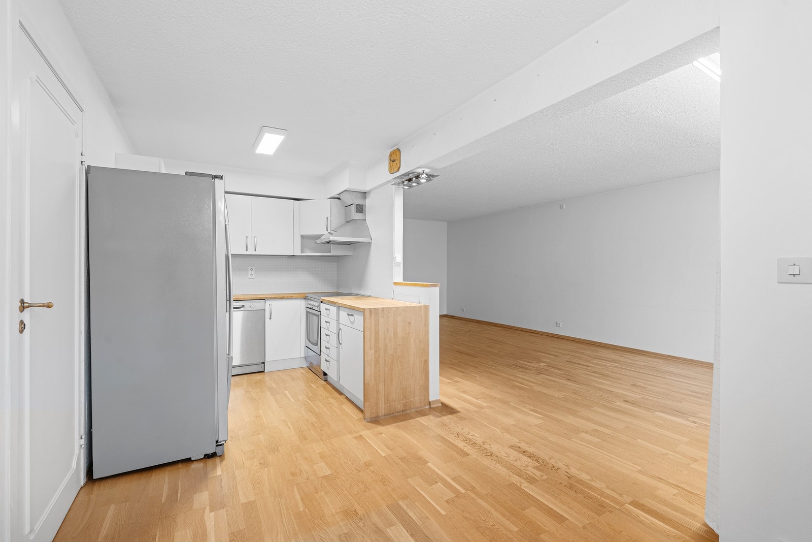 Plass til spisebord på kjøkken Galleribilde